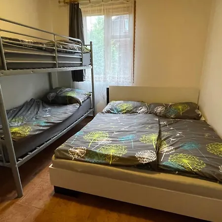 Brodský E1062 * Červený Kostelec